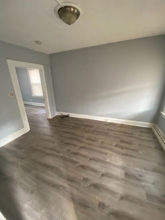 Building Photo - SINGLE FAMILY HOUSE FOR RENT