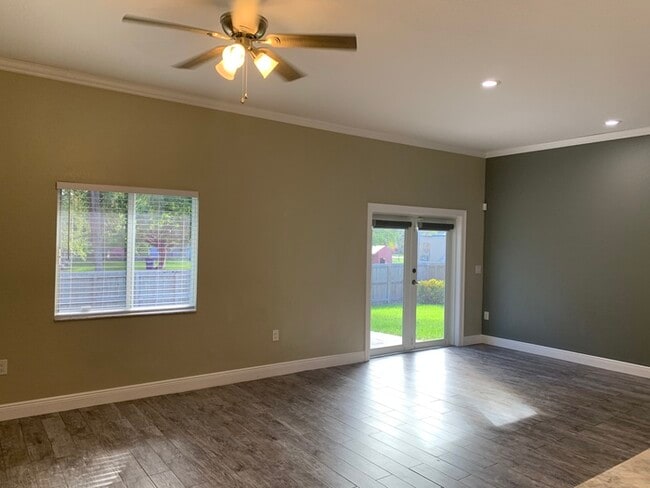 Building Photo - NEWER CONSTRUCTION MODERN HOME