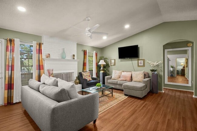 Building Photo - 509 Oat Meadow Dr