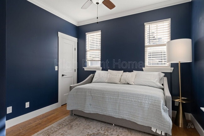 Building Photo - 213 Winchester St