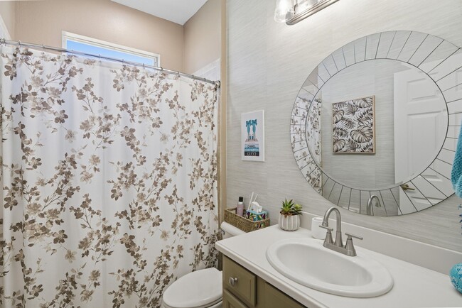 Building Photo - 1020 W Rollingwood Ct