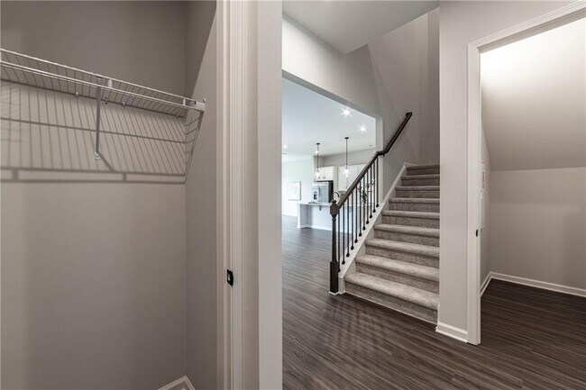 Building Photo - 107 Cedar Brk Dr