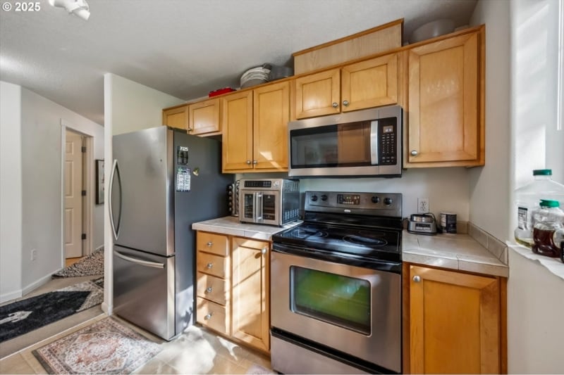 Building Photo - 730 NW 185th Ave