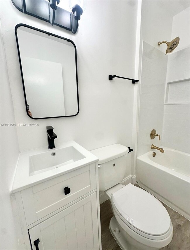 Building Photo - 3121 NW 60th St