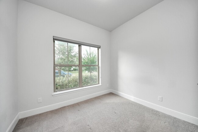 Building Photo - 1714 McCrae Hill Ct