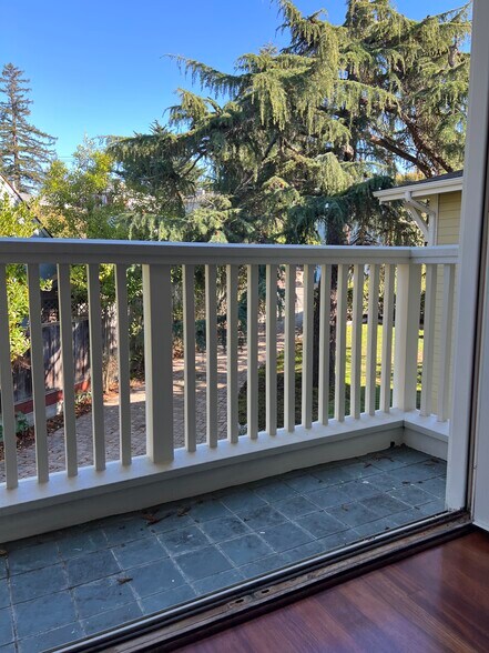 Building Photo - 5825 Saint Paul Ct