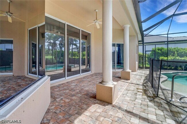 Building Photo - 11128 Sierra Palm Ct