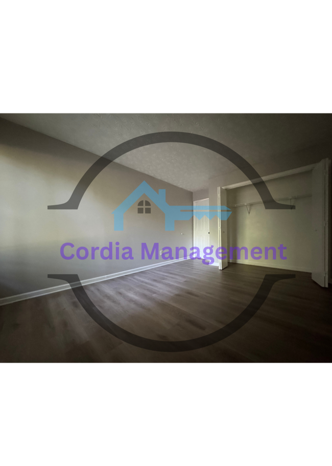 Building Photo - 2 BR Nicely Modern Duplux in Fairburn