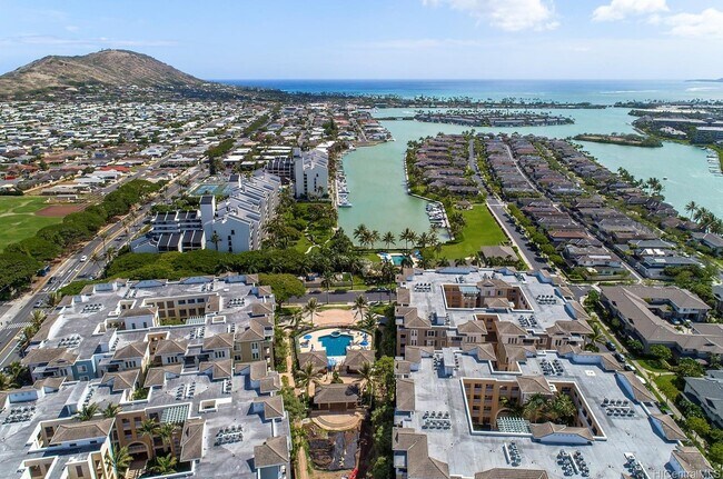 Beautiful HI Kai Gated community - 520 Lunalilo Home Rd