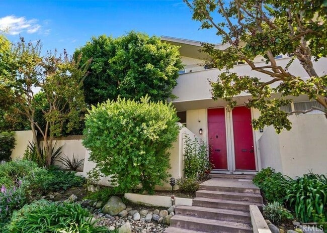 Building Photo - 4452 W Kling St