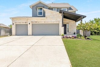 Building Photo - 112 Silver Springs Bend