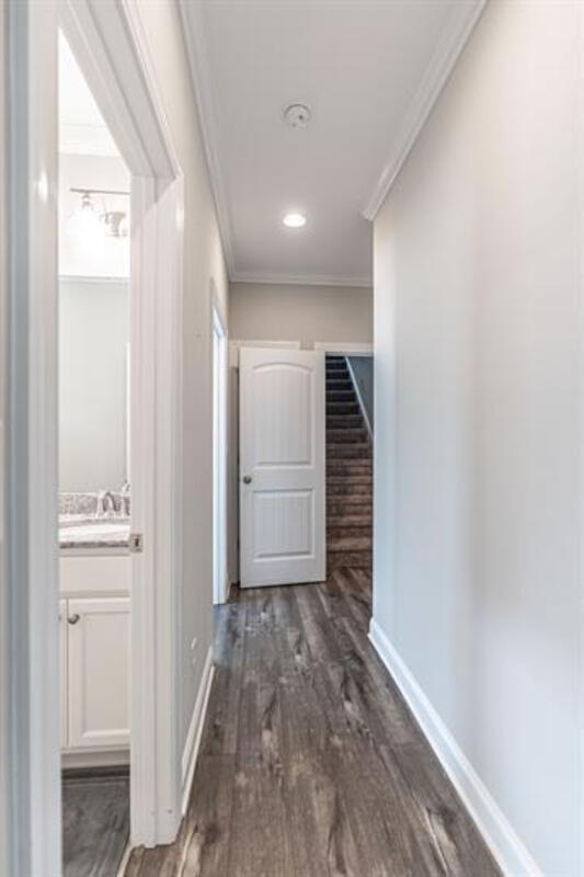 Building Photo - 365 N Bracken Fern Ln