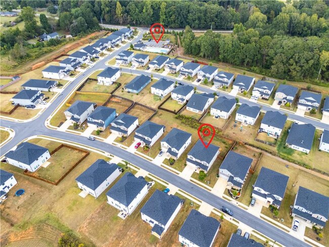 Building Photo - 5947 Green Ash Ct