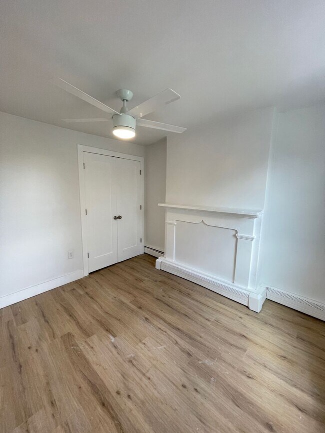 Building Photo - 305 Liberty St