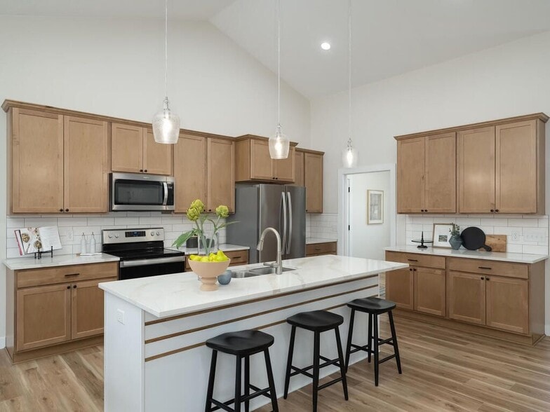 Building Photo - 15110 Eileen Cir