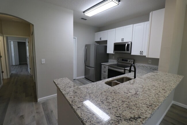 Building Photo - 221 Wooded Crossing Cir