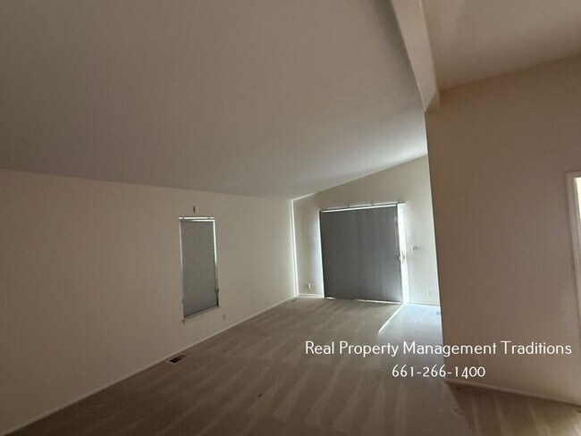 Building Photo - Fabulous Home in Stallion Meadows, Acton