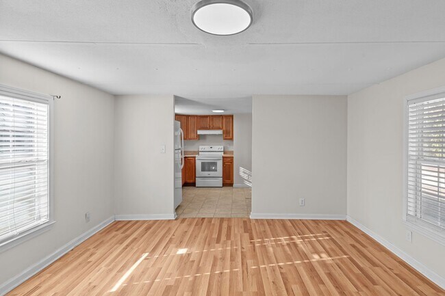 Building Photo - 119 Starwood Cir