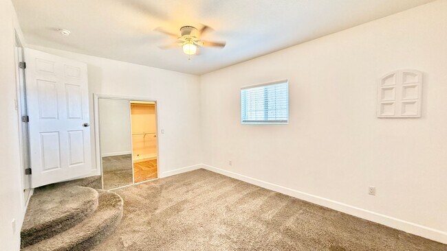 Building Photo - 1280 Alturas Rd