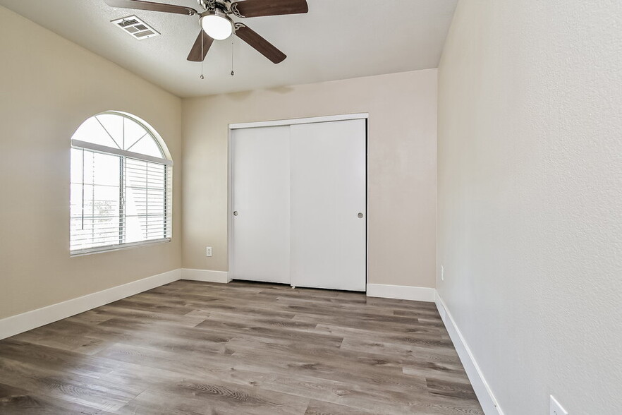 Building Photo - 1820 Loida Ct