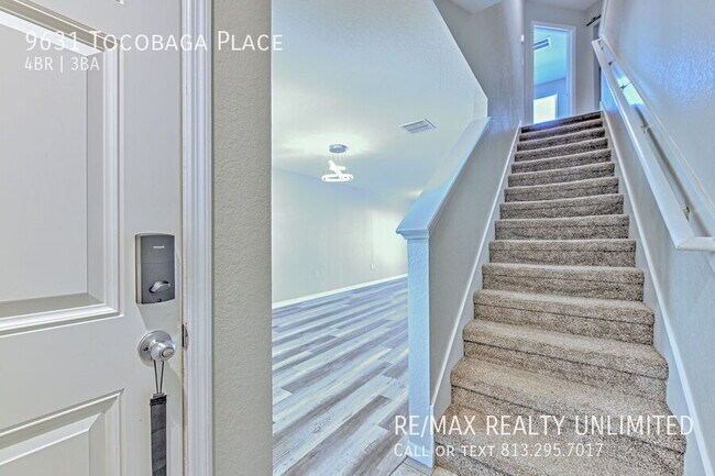 Building Photo - 9631 Tocobaga Pl