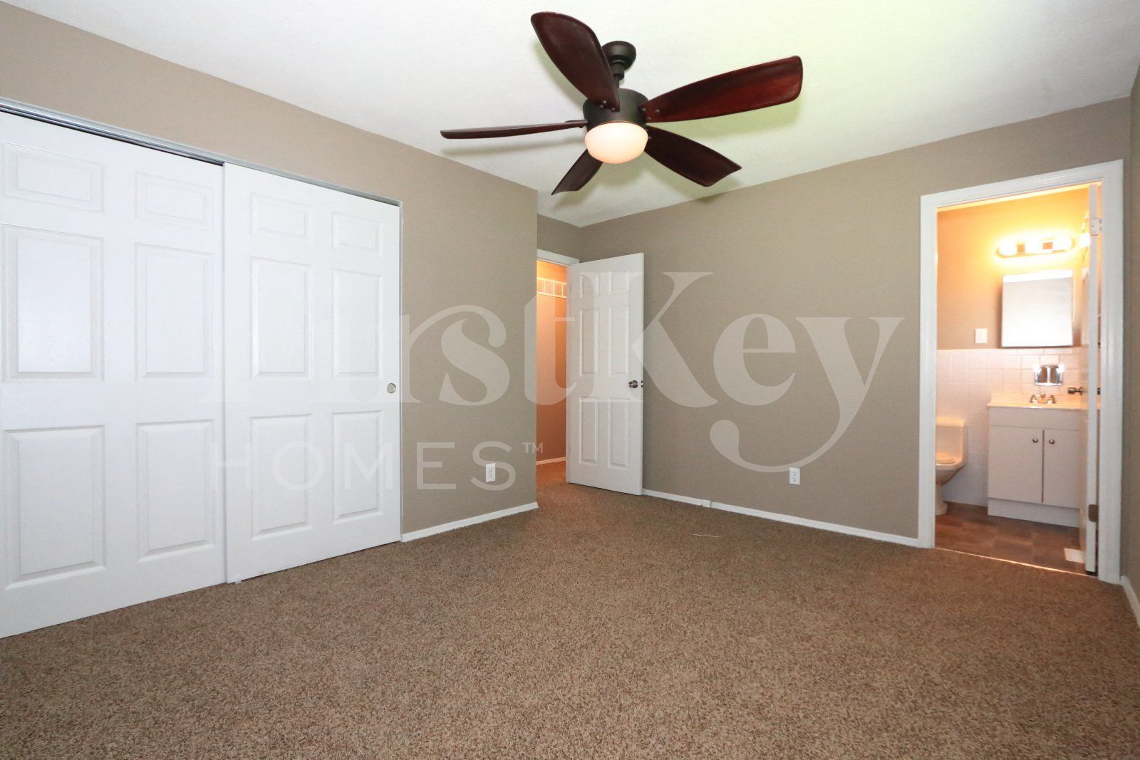 Building Photo - 2335 Bramble Ln