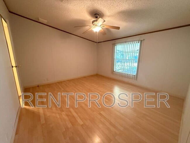 Building Photo - 18240 Lynbrook Rd