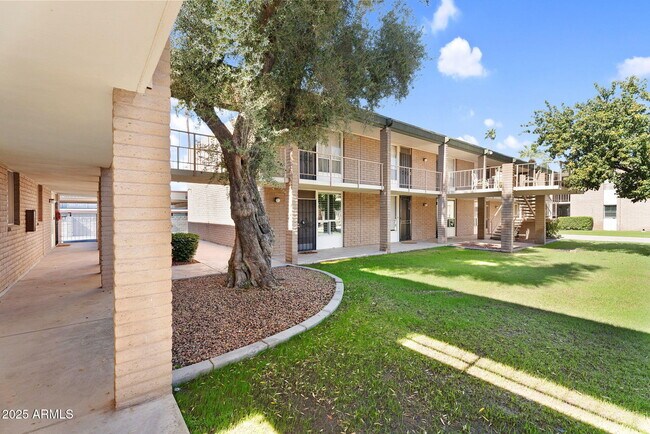 Building Photo - 3737 E Turney Ave