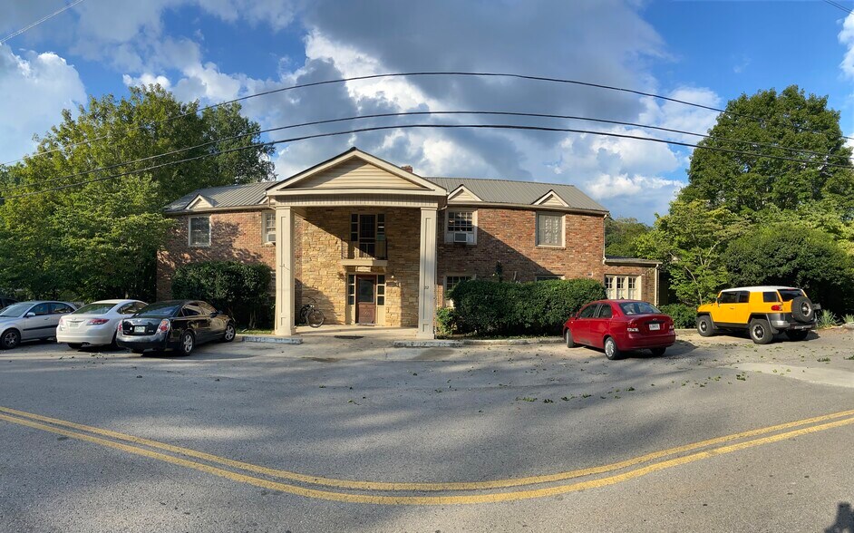 Building Photo - 212 Westwood Dr Apt 2