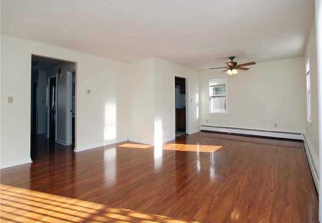 Building Photo - 18 Homer St