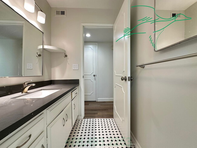 Building Photo - 1910 Mt Vernon Ct