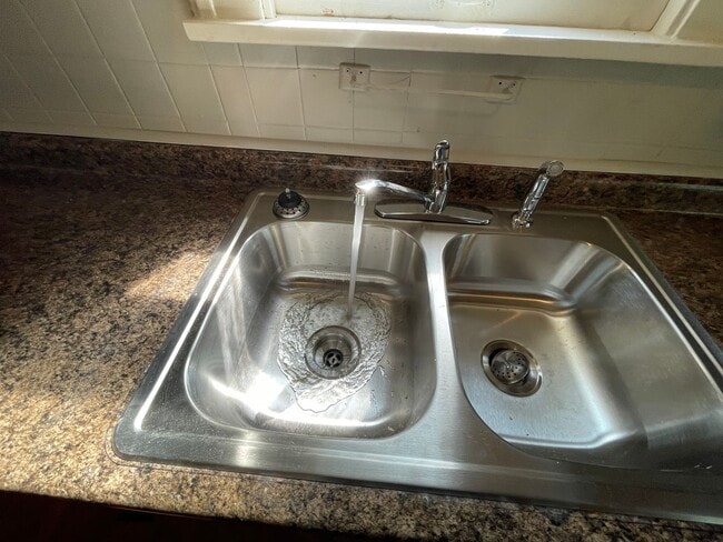 Building Photo - SECTION 8 and EDEN Accepted!! Fully renova...