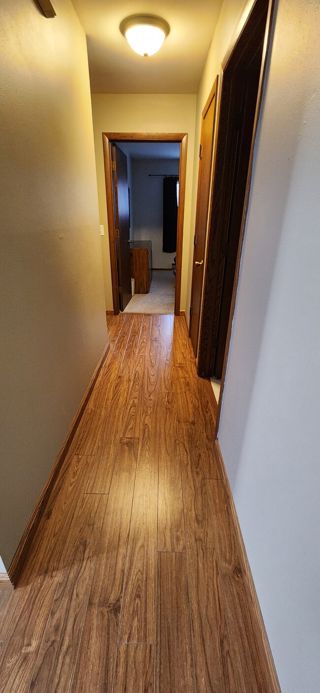 Hallway to bedrooms - 524 Marshal Ct