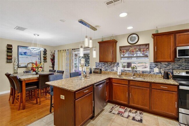 Building Photo - 209 Sawtooth Dr