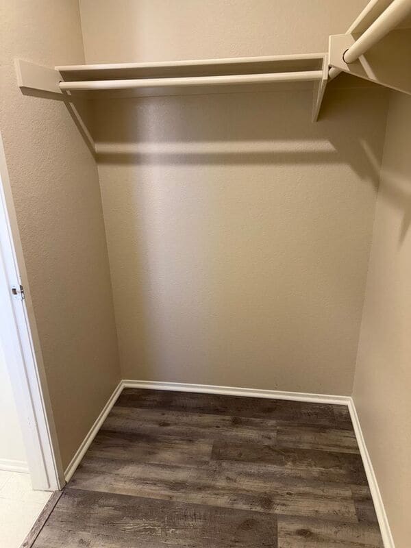 Building Photo - 39545 Warbler Dr