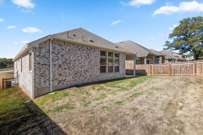 Building Photo - 1429 Cole Ests Dr