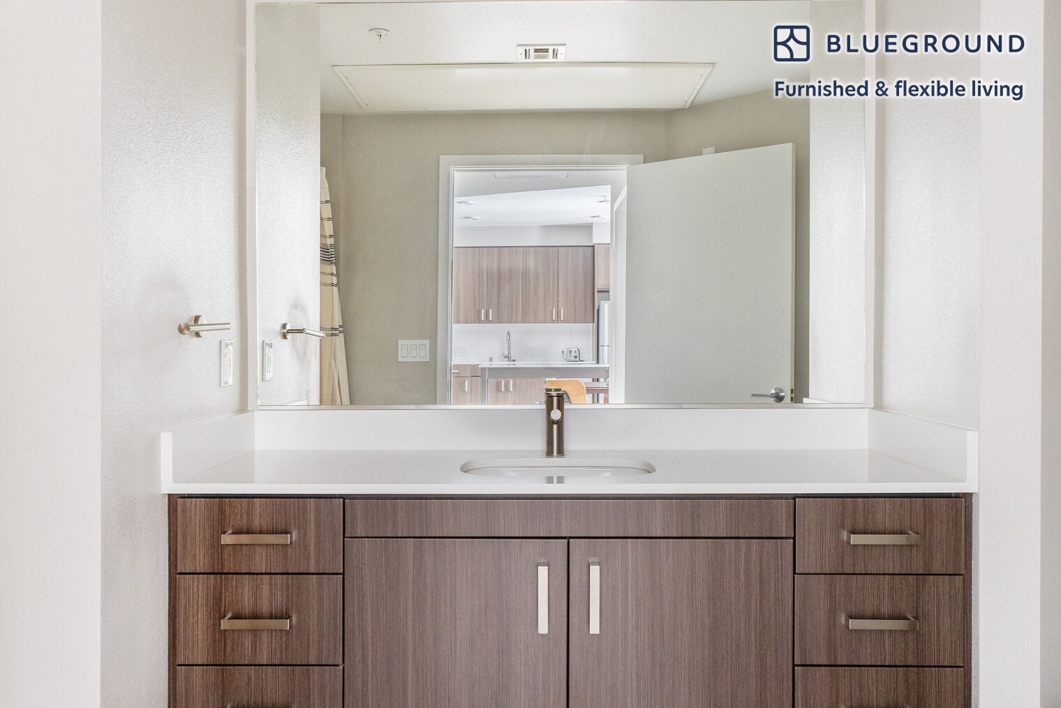Building Photo - 3560 Rambla Pl