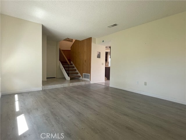 Building Photo - 1255 Meadowglen Ln