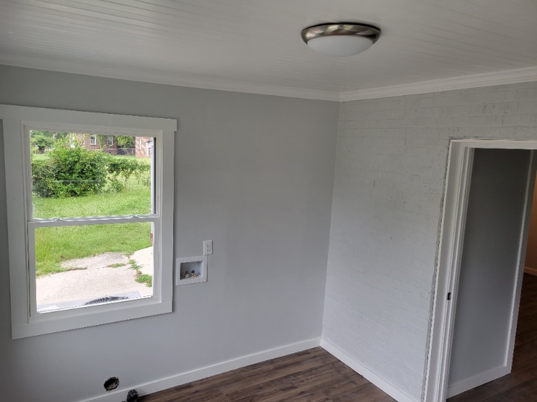 Building Photo - 812 Pauline St