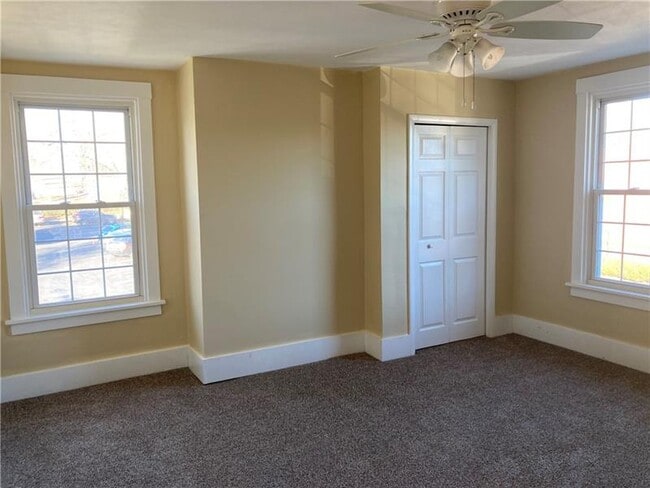 Building Photo - 106 Church Ave