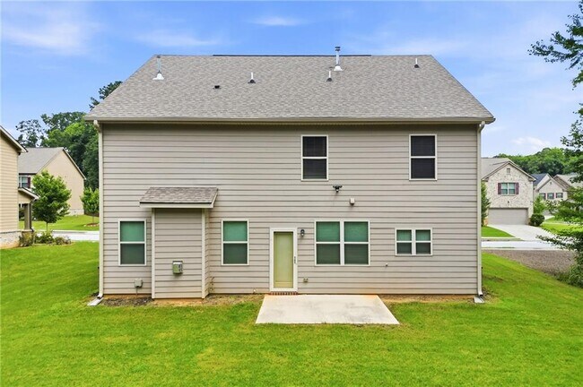 Building Photo - 3132 Hawthorn Farm Blvd