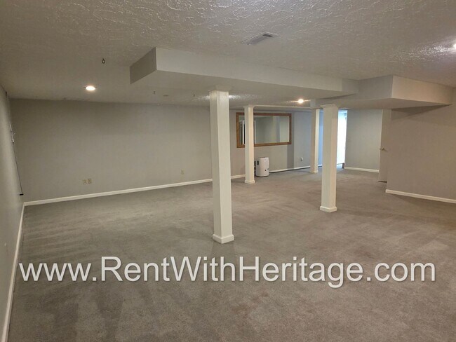 Building Photo - WOW! Fantastic 4Bedroom/ 2 Bath Ranch With All The Upgrades / Great Location / Popular Alexander ...