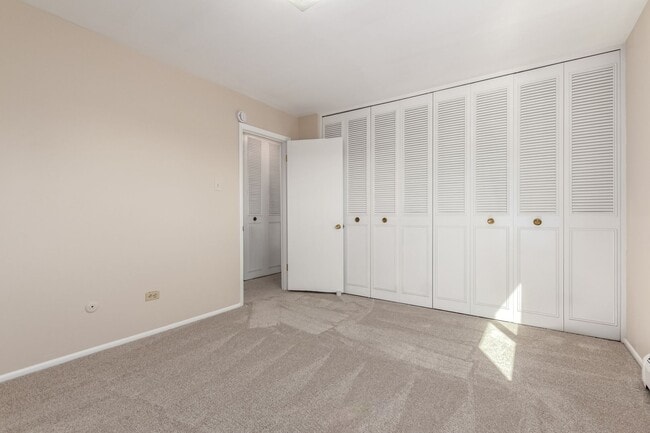 Building Photo - 830 20th St