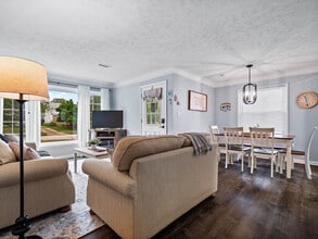 Building Photo - 6771 Greenleaf Ave