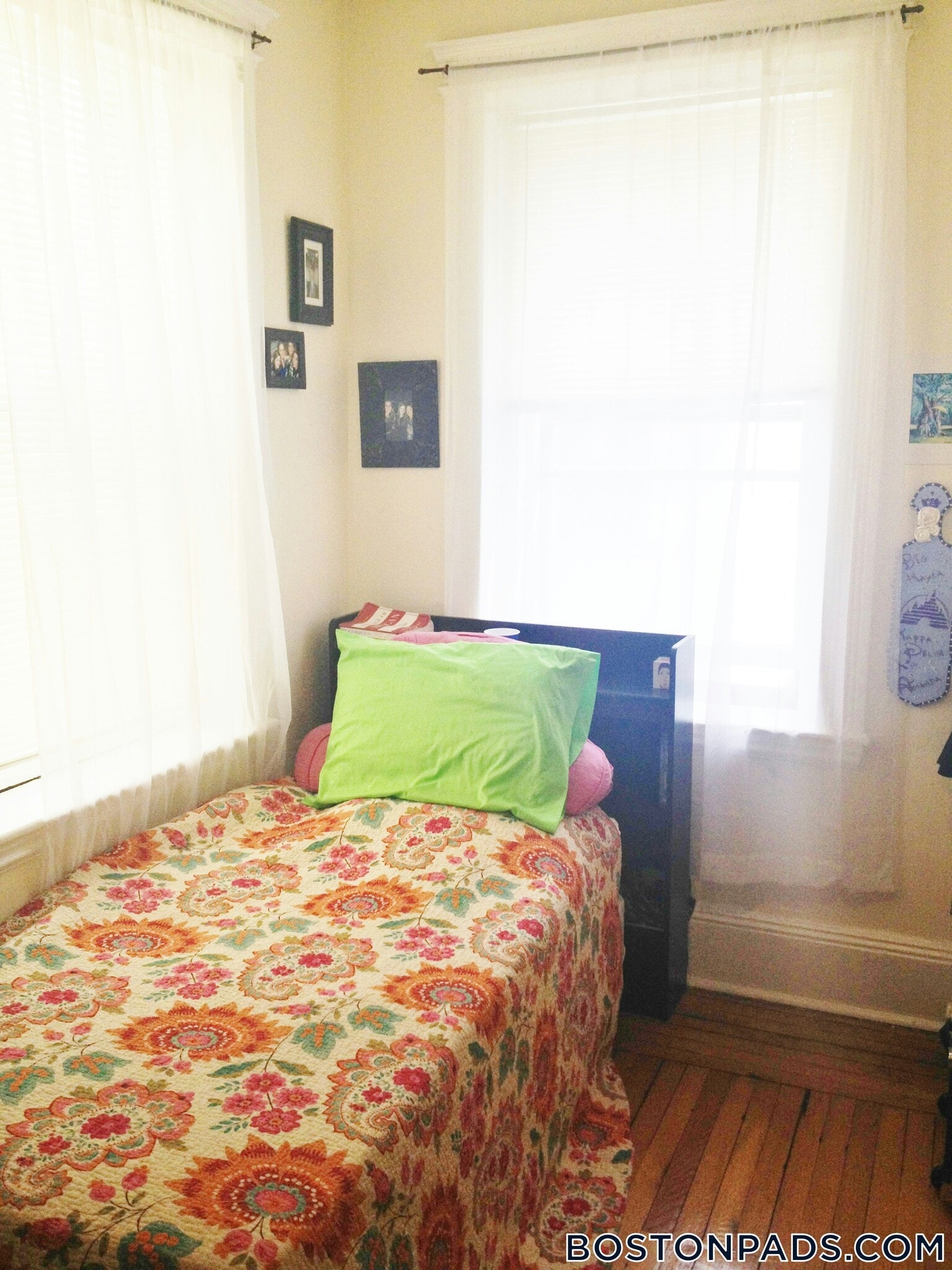 Building Photo - 447 Park Dr