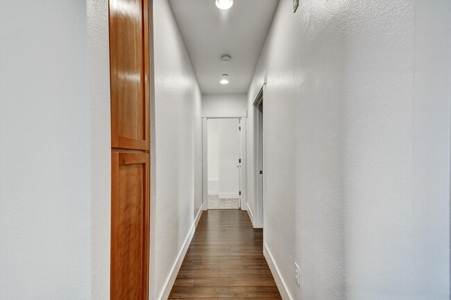 Building Photo - 1107 66th St