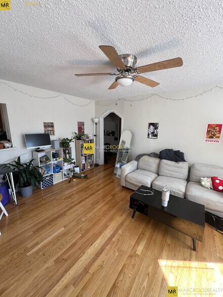 Primary Photo - 290 Prospect St