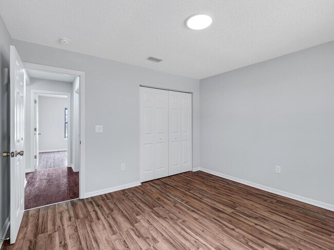 Building Photo - 91 Pebble Beach Dr