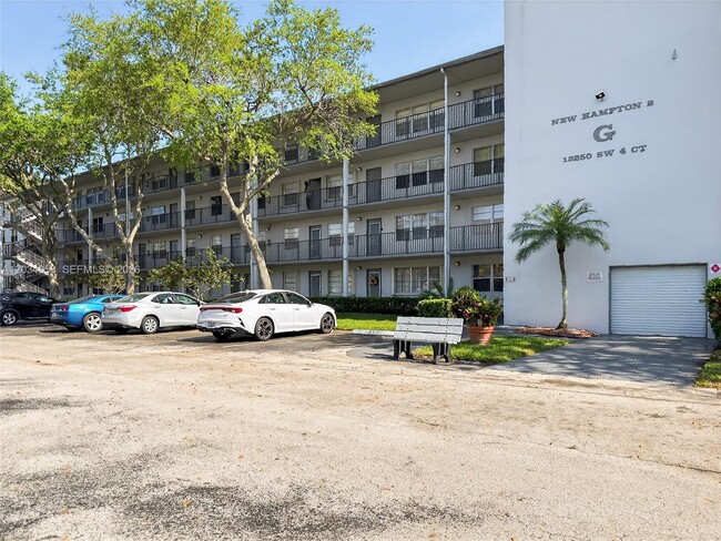Building Photo - 13250 SW 4th Ct