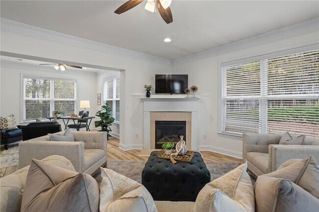 Building Photo - 3910 Dalwood Dr